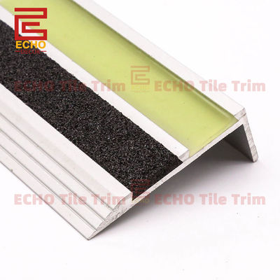 লুমিনেসেন্স এল আকৃতির অ্যালুমিনিয়াম সিঁড়ি প্রান্তের সিঁড়ি নোসিং ট্রিম